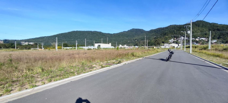 Imagem Terreno à Venda, 450 m² em Vargem Grande - Florianópolis Imagem Terreno à Venda, 450 m² em Vargem Grande - Florianópolis