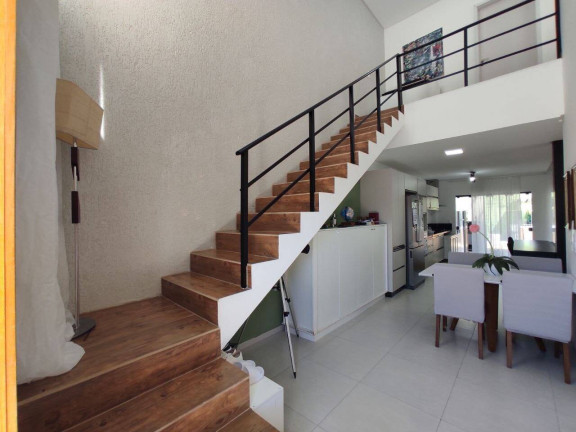 Imagem Casa com 4 Quartos à Venda, em Itacolomi - Balneário Piçarras Imagem Casa com 4 Quartos à Venda, em Itacolomi - Balneário Piçarras