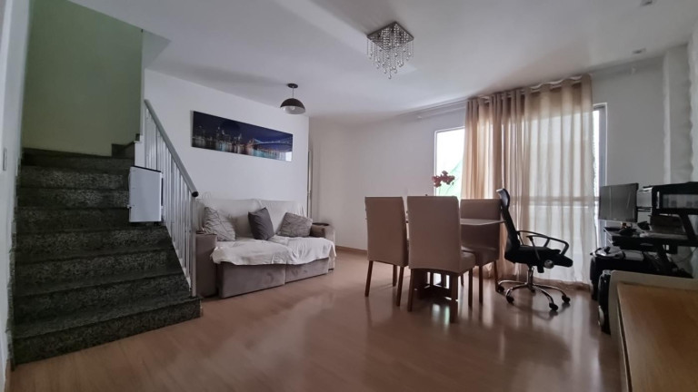 Imagem Casa com 2 Quartos à Venda, 110 m² em Ramos - Rio De Janeiro