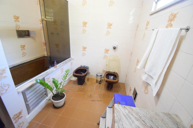 Imagem Casa com 6 Quartos à Venda, 361 m² em Vale Do Paraíso - Teresópolis Imagem Casa com 6 Quartos à Venda, 361 m² em Vale Do Paraíso - Teresópolis