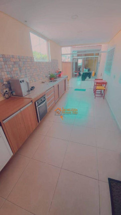 Imagem Sobrado com 3 Quartos à Venda, 320 m² em Jardim Aida - Guarulhos Imagem Sobrado com 3 Quartos à Venda, 320 m² em Jardim Aida - Guarulhos