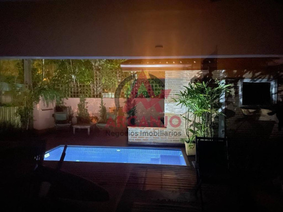 Imagem Sobrado com 5 Quartos à Venda, 331 m² em Baleia - São Sebastião Imagem Sobrado com 5 Quartos à Venda, 331 m² em Baleia - São Sebastião