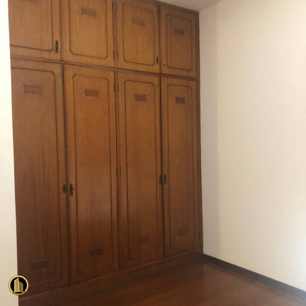 Imagem Casa com 3 Quartos para Alugar, em Centro - Taubaté Imagem Casa com 3 Quartos para Alugar, em Centro - Taubaté