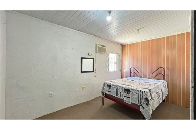 Imagem Casa com 3 Quartos à Venda, em Cristal - Porto Alegre Imagem Casa com 3 Quartos à Venda, em Cristal - Porto Alegre