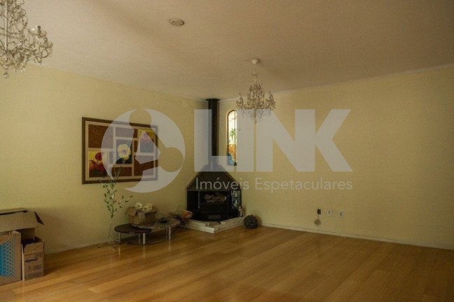 Imagem Casa com 5 Quartos à Venda, 297 m² em Chácara Das Pedras - Porto Alegre