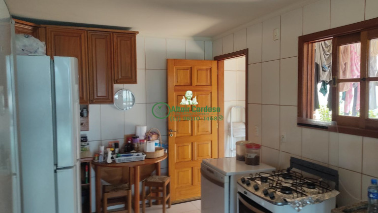 Imagem Casa com 4 Quartos à Venda, 230 m² em Centro - Jambeiro