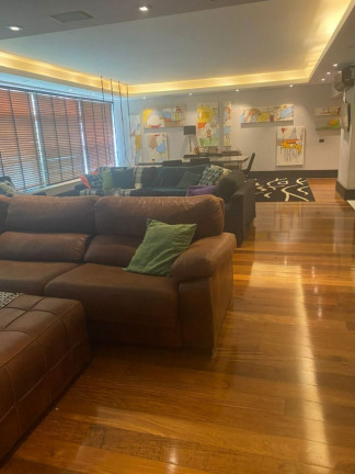 Imagem Imóvel com 3 Quartos à Venda, 280 m² em Copacabana - Rio De Janeiro Imagem Imóvel com 3 Quartos à Venda, 280 m² em Copacabana - Rio De Janeiro