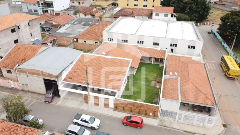 Imagem Casa com 3 Quartos à Venda, 282 m² em Residencial Rezende - Bandeira Do Sul Imagem Casa com 3 Quartos à Venda, 282 m² em Residencial Rezende - Bandeira Do Sul