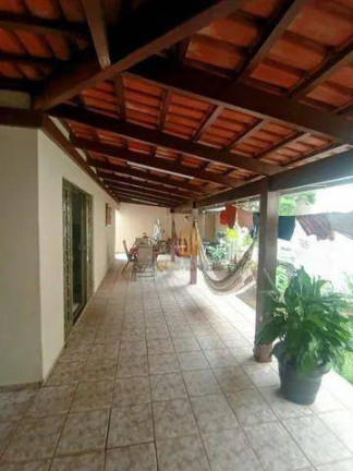 Imagem Sobrado com 4 Quartos à Venda, 218 m² em Vila Lucy - Goiânia