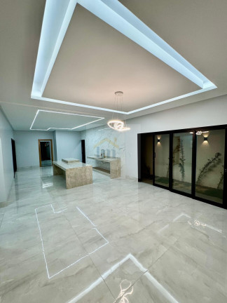 Imagem Casa com 3 Quartos à Venda, 215 m² em Residencial Itália - Goiânia