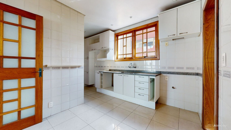 Imagem Imóvel com 5 Quartos à Venda, 410 m² em Petrópolis - Porto Alegre