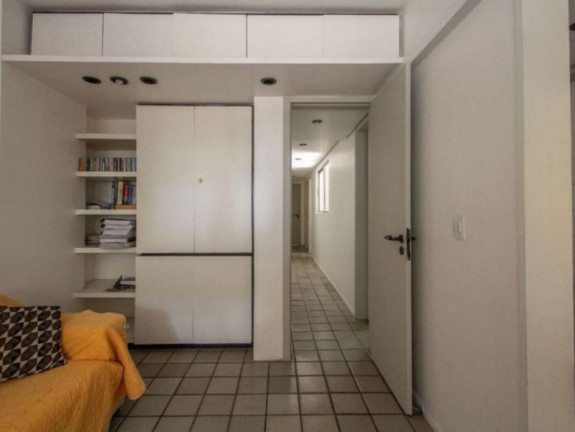 Imagem Apartamento com 4 Quartos à Venda, 234 m²