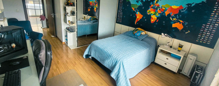 Imagem Casa com 4 Quartos à Venda, 392 m² em Santo Inácio - Curitiba Imagem Casa com 4 Quartos à Venda, 392 m² em Santo Inácio - Curitiba