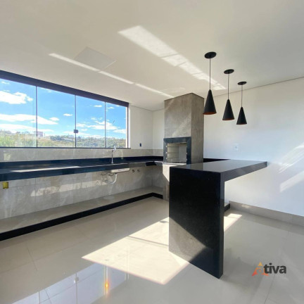 Imagem Sobrado com 3 Quartos à Venda, 102 m²