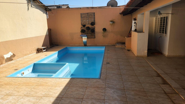 Imagem Casa com 3 Quartos à Venda, 235 m² em Morada Do Ouro - Cuiabá Imagem Casa com 3 Quartos à Venda, 235 m² em Morada Do Ouro - Cuiabá