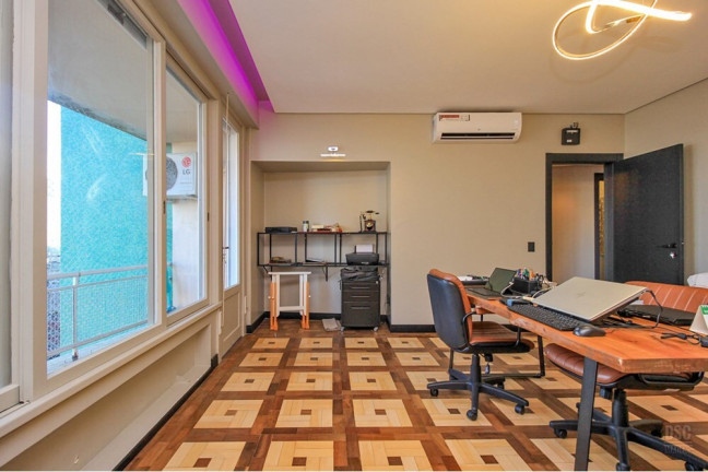 Imagem Apartamento com 4 Quartos à Venda, 221 m² em Independência - Porto Alegre Imagem Apartamento com 4 Quartos à Venda, 221 m² em Independência - Porto Alegre
