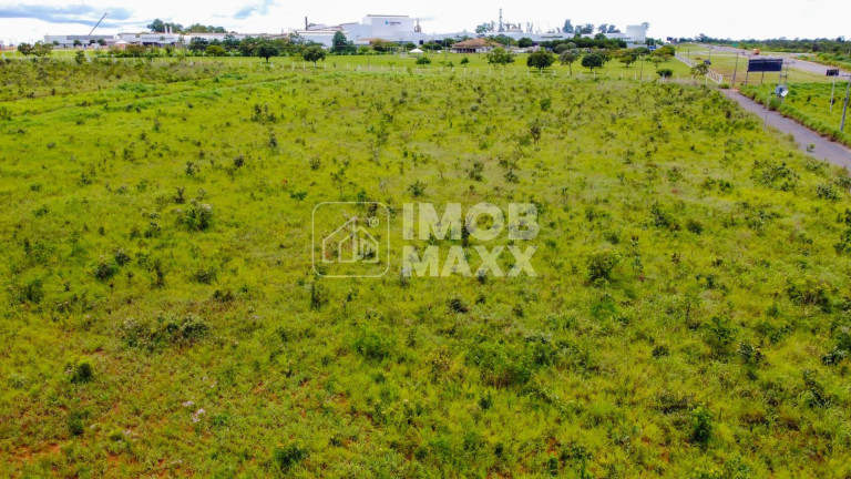 Imagem Terreno à Venda, 1.000 m² em 3º Setor Industrial - Formosa Imagem Terreno à Venda, 1.000 m² em 3º Setor Industrial - Formosa