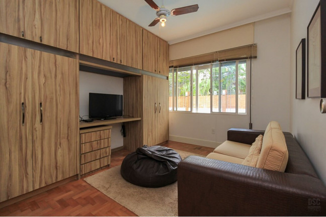Imagem Casa com 3 Quartos à Venda, 358 m² em Três Figueiras - Porto Alegre Imagem Casa com 3 Quartos à Venda, 358 m² em Três Figueiras - Porto Alegre