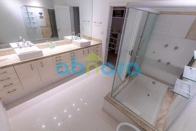 Imagem Apartamento com 4 Quartos à Venda, 525 m² em Flamengo - Rio De Janeiro Imagem Apartamento com 4 Quartos à Venda, 525 m² em Flamengo - Rio De Janeiro