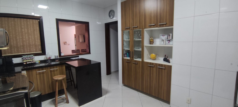 Imagem Casa com 3 Quartos à Venda, 182 m² em Indaiá - Caraguatatuba Imagem Casa com 3 Quartos à Venda, 182 m² em Indaiá - Caraguatatuba