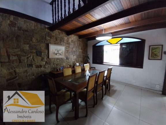 Imagem Casa com 5 Quartos à Venda, 145 m² em Charitas - Niterói