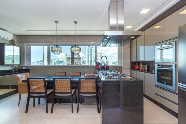 Imagem Cobertura com 3 Quartos à Venda, 222 m² em Pioneiros - Balneário Camboriú