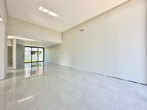 Imagem Casa com 4 Quartos à Venda, 250 m² em -- - Xangri-la Imagem Casa com 4 Quartos à Venda, 250 m² em -- - Xangri-la