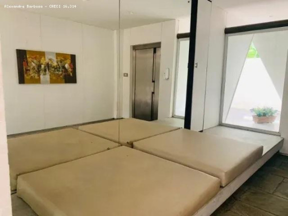 Imagem Apartamento com 2 Quartos à Venda, 78 m² em Aflitos - Recife