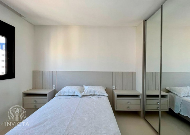 Imagem Apartamento com 3 Quartos à Venda, 123 m² em Centro - Balneário Camboriú Imagem Apartamento com 3 Quartos à Venda, 123 m² em Centro - Balneário Camboriú