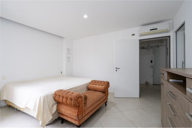 Imagem Casa com 7 Quartos à Venda, 800 m² em Jardim Leonor - São Paulo Imagem Casa com 7 Quartos à Venda, 800 m² em Jardim Leonor - São Paulo