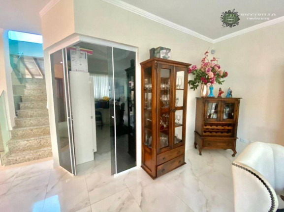 Imagem Sobrado com 4 Quartos à Venda, 351 m² em Balneário Flórida - Praia Grande Imagem Sobrado com 4 Quartos à Venda, 351 m² em Balneário Flórida - Praia Grande