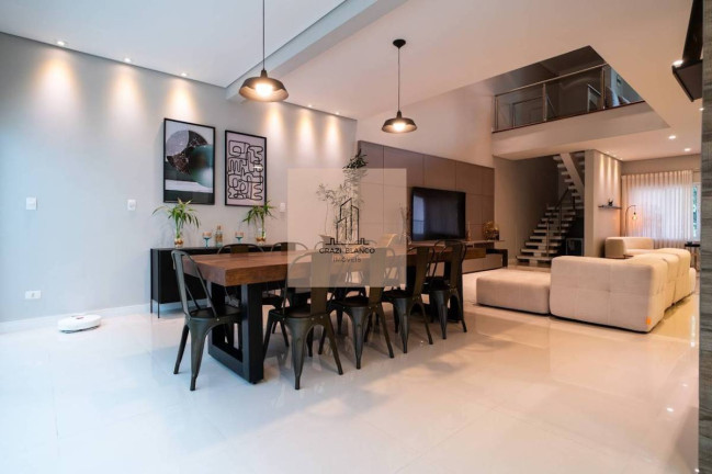 Imagem Casa de Condomínio com 3 Quartos à Venda, 280 m²