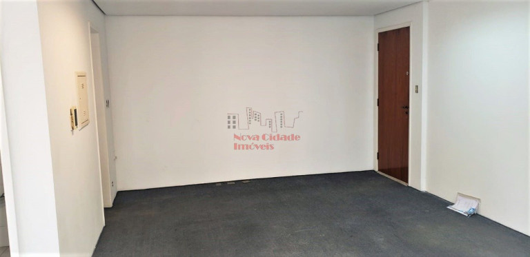 Sala Comercial à Venda ou Locação, 74 m² em Vila Olímpia - São Paulo