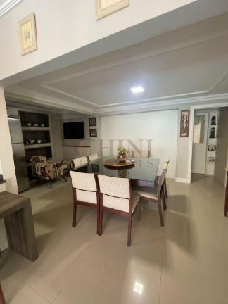 Imagem Casa com 4 Quartos para Alugar, 220 m² em Centro - Balneário Camboriú Imagem Casa com 4 Quartos para Alugar, 220 m² em Centro - Balneário Camboriú