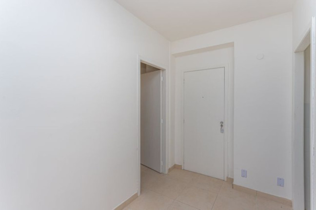 Imagem Imóvel com 1 Quarto à Venda, 23 m² em Centro Histórico - Porto Alegre Imagem Imóvel com 1 Quarto à Venda, 23 m² em Centro Histórico - Porto Alegre