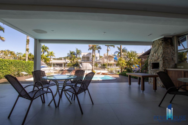 Imagem Casa com 5 Quartos à Venda, 420 m² em Barra - Balneário Camboriú