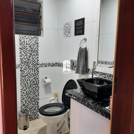 Imagem Casa com 3 Quartos à Venda, 225 m² em Tancredo Neves - Santa Maria