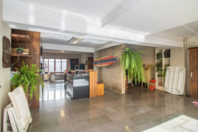 Imagem Casa com 6 Quartos à Venda, 570 m² em Três Figueiras - Porto Alegre