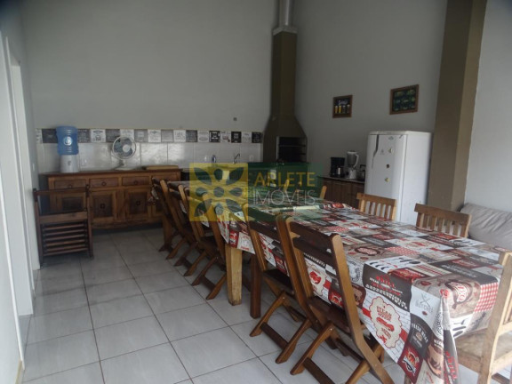 Imagem Casa com 5 Quartos à Venda, 280 m² em Centro - Porto Belo Imagem Casa com 5 Quartos à Venda, 280 m² em Centro - Porto Belo