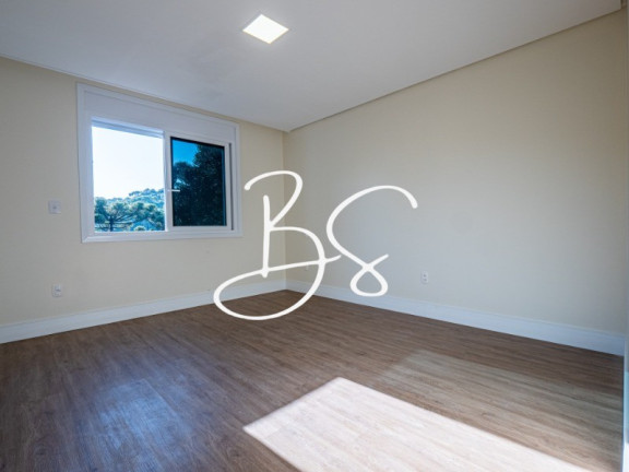 Imagem Casa com 4 Quartos à Venda, em Rs 235 - Gramado Imagem Casa com 4 Quartos à Venda, em Rs 235 - Gramado