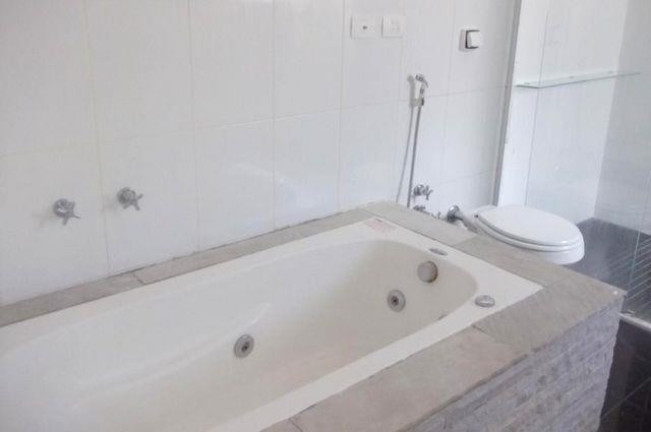Imagem Casa com 3 Quartos à Venda, 650 m² em São Paulo Ii - Cotia Imagem Casa com 3 Quartos à Venda, 650 m² em São Paulo Ii - Cotia