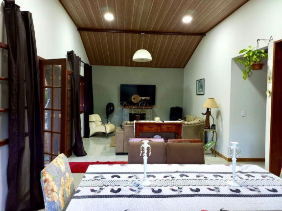 Imagem Casa com 4 Quartos à Venda, 250 m² em Jardim Salaco - Teresópolis