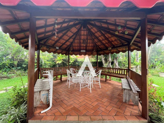 Imagem Casa com 5 Quartos à Venda, 350 m² em Iucas - Teresópolis
