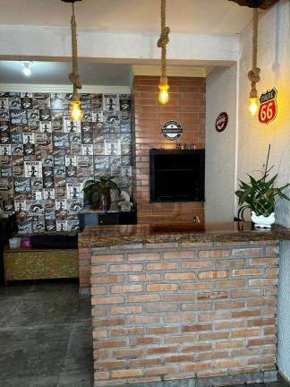 Imagem Casa com 3 Quartos à Venda, 71 m² em Centro - Cascavel