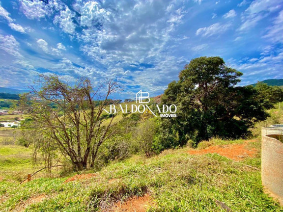 Terreno à Venda, 304 m² em Centro - Extrema
