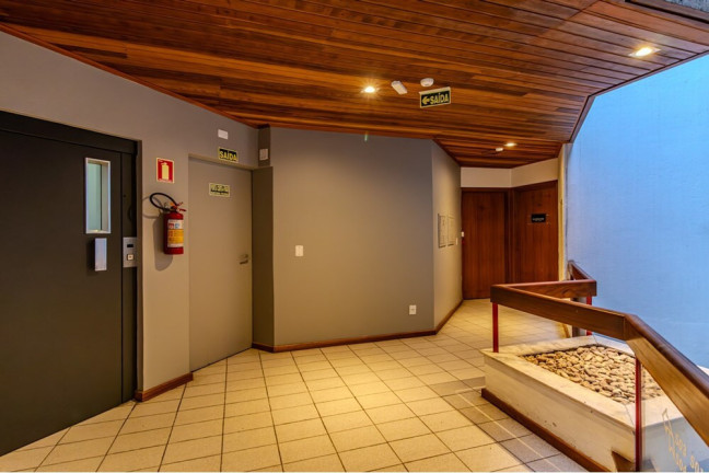 Imagem Sala Comercial à Venda, 40 m² em Menino Deus - Porto Alegre Imagem Sala Comercial à Venda, 40 m² em Menino Deus - Porto Alegre