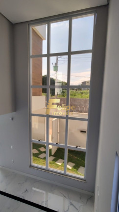Imagem Casa com 3 Quartos à Venda, 240 m² em Itapebussu - Guarapari