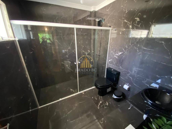 Imagem Casa com 3 Quartos à Venda, em Balneário Camboriú Imagem Casa com 3 Quartos à Venda, em Balneário Camboriú