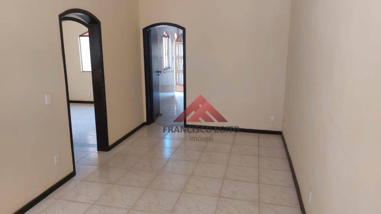 Imagem Casa com 3 Quartos à Venda, 250 m² em Neves - São Gonçalo Imagem Casa com 3 Quartos à Venda, 250 m² em Neves - São Gonçalo