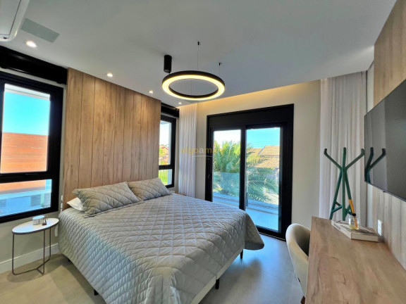 Imagem Imóvel com 5 Quartos à Venda, 428 m² em C.c.i- Extenção Atlantida Ii - Xangri-lá Imagem Imóvel com 5 Quartos à Venda, 428 m² em C.c.i- Extenção Atlantida Ii - Xangri-lá